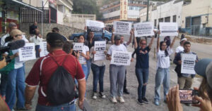 1768074062-familiares-presos-politicos-venezuela-exigen-concreten-excarcelaciones.jpg