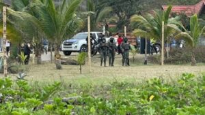 la-policia-custodia-la-zona-donde-fueron-halladas-cinco-cabezas-humanas-foto-cortesiapolicia-nacional-via-el-universo-FGSHJTD2LRHZNBYEQTALHTALQE.jpg