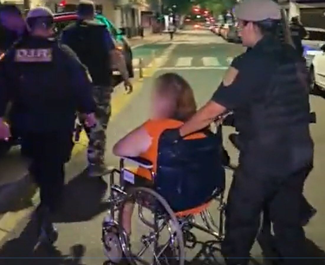 mujer en silla de ruedas.JPG