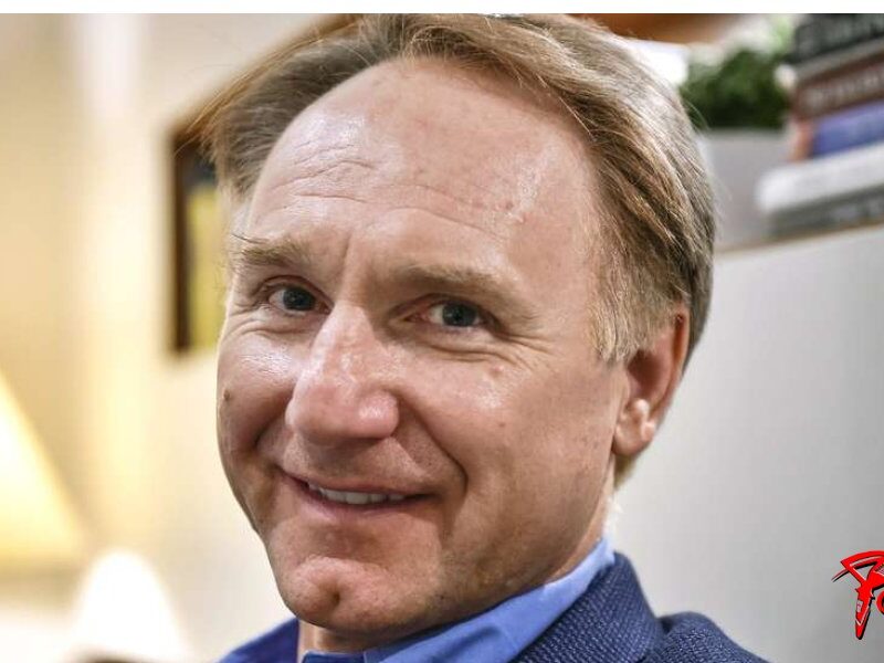 36924658-dan-brown-thriller-autor-2mN6CYNNZvfe.jpg