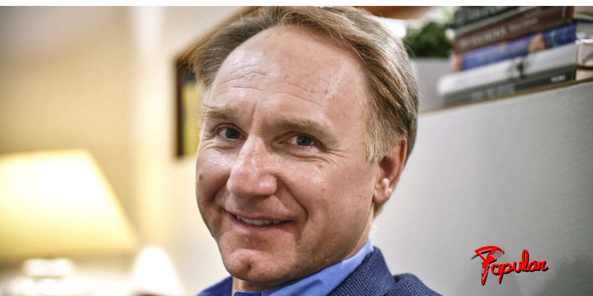 36924658-dan-brown-thriller-autor-2mN6CYNNZvfe.jpg