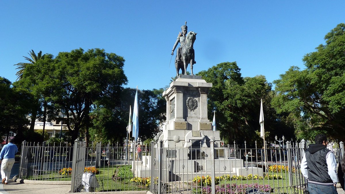 monumento-al-colonnello.jpg