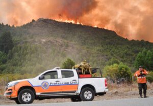siguen-los-incendios-forestales-en-chubut-foto-reutersnicolas-palacios-FXAAXZ7CSONO2QLDVDPRTV2MNU.jpg