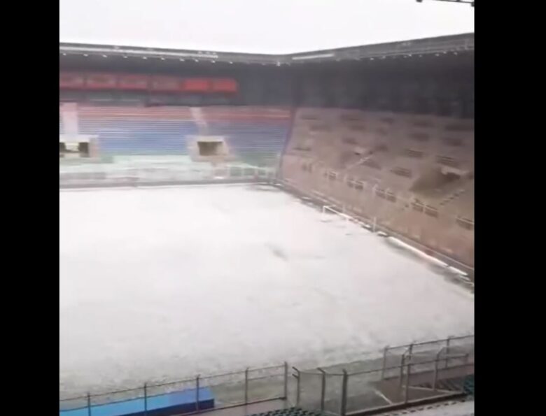 estadio la pedrera- granizo.JPG