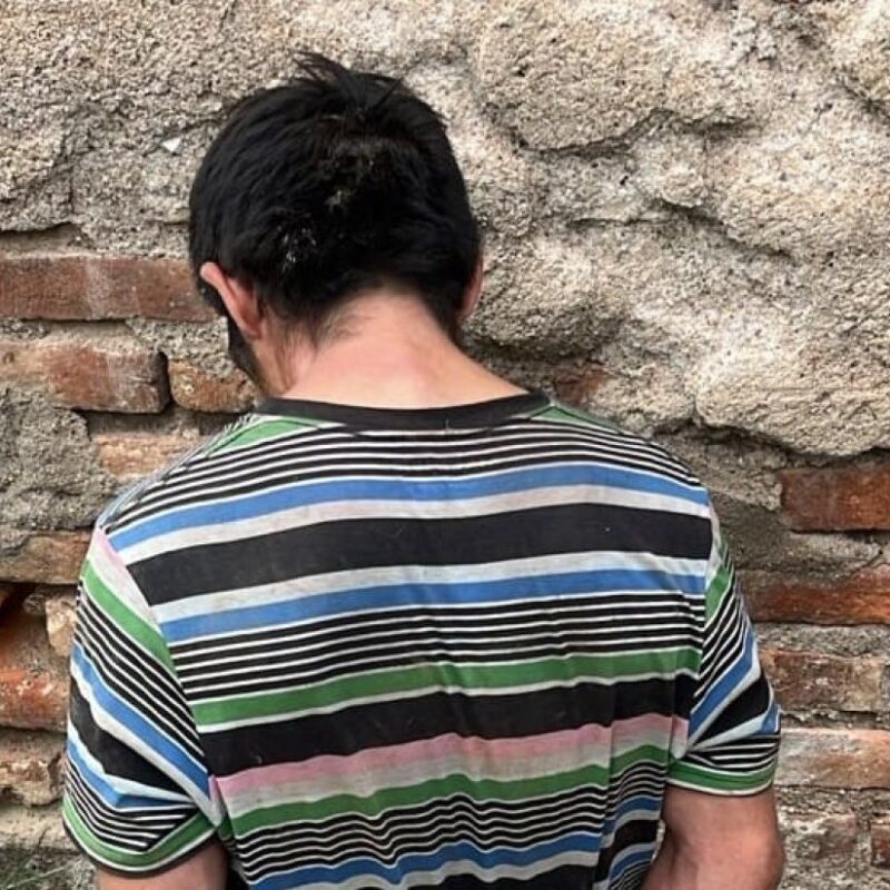 Demoraron a un hombre por intentar robar elementos dentro de una camioneta estacionada